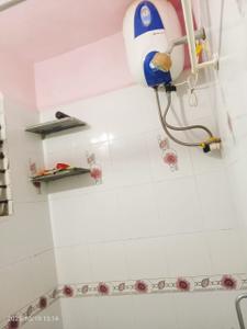 Bathroom Image of 900 Sq.ft 2 BHK Apartment / Flat for rent in Rajendra Nagar Hubli for Rs. 14000