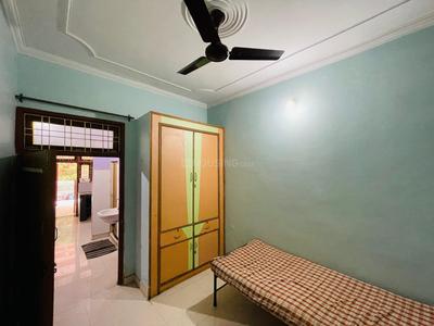 Bedroom Image of 1500 Sq.ft 2 BHK Independent House for rent in Kampoo Gwalior for Rs. 10000