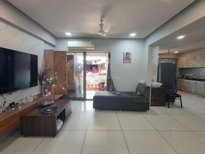 Living Room Image of 2250 Sq.ft 3 BHK Apartment / Flat for sale in Kraft Ananta Apartment, Ambawadi Ahmedabad for Rs. 20000000