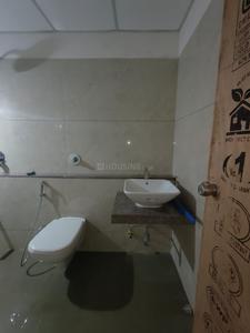 Bathroom Image of 3300 Sq.ft 4 BHK Apartment / Flat for sale in Vastrapur Ahmedabad for Rs. 36000000