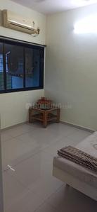 Bedroom Image of 1000 Sq.ft 3 BHK Apartment / Flat for rent in Prabhadevi Mumbai for Rs. 100000