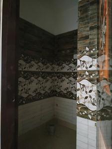 Common Bathroom Image of 750 Sq.ft 2 BHK Builder Floor for sale in DLF Ankur Vihar Ghaziabad for Rs. 2330464