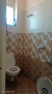 Bathroom Image of 1600 Sq.ft 3 BHK Apartment / Flat for rent in MM Kamakoti Nagar, Pallikaranai Chennai for Rs. 39000