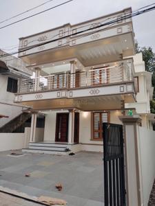 Image of 2200 Sq.ft 4 BHK Independent House for sale in Vyttila, Kochi for Rs. 13500000