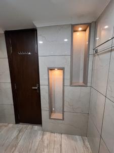 Bathroom Image of 2690 Sq.ft 3 BHK Builder Floor for rent in Sushant Lok Phase 1 Gurgaon for Rs. 110000