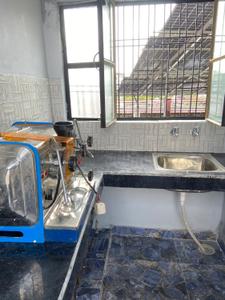 Kitchen Image of 1000 Sq.ft 2 BHK Apartment / Flat for rent in Husainganj Lucknow for Rs. 16000