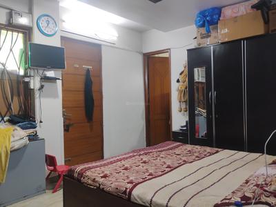 Bedroom Image of 1800 Sq.ft 5 BHK Builder Floor for sale in Bhardwaj Builder Floors, Model Town New Delhi for Rs. 35000000