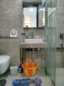 Bedroom Three Image of 915 Sq.ft 3 BHK Apartment / Flat for rent in Oberoi Eternia Towers A to D, Mulund West Mumbai for Rs. 80000