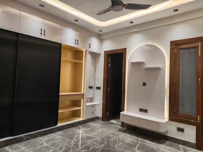 Bedroom Image of 2300 Sq.ft 4 BHK Builder Floor for sale in Kaushambi Ghaziabad for Rs. 34500000