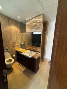 Bathroom Image of 2300 Sq.ft 4 BHK Builder Floor for sale in Defence Colony New Delhi for Rs. 100000000