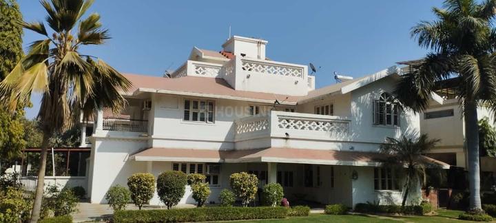 Thaltej Main Image 1