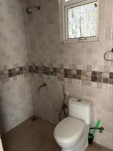 Bathroom Image of 1120 Sq.ft 3 BHK Apartment / Flat for sale in Signature Global Park 4 And 5, Sector 36 Sohna for Rs. 10700000