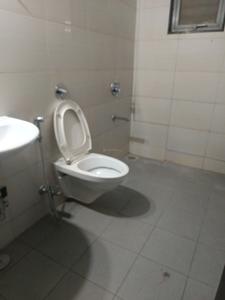 Common Bathroom Image of 1500 Sq.ft 2.5 BHK Apartment / Flat for sale in Amanora Future Towers, Hadapsar Pune for Rs. 16000000