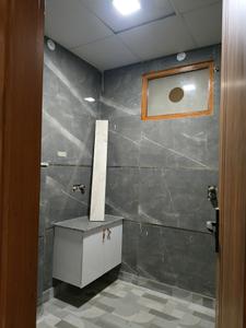 Common Bathroom Image of 2000 Sq.ft 4 BHK Builder Floor for sale in Vasundhara Ghaziabad for Rs. 18500000