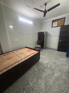 Bedroom Image of 720 Sq.ft 2 BHK Builder Floor for rent in Mukherjee Nagar New Delhi for Rs. 30000