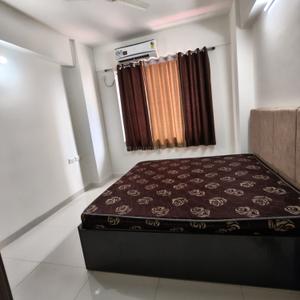 Bedroom Image of 1100 Sq.ft 2 BHK Apartment / Flat for rent in DB Pride, Talawali Chanda Indore for Rs. 28000