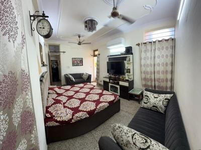 Hall Image of 900 Sq.ft 2 BHK Apartment / Flat for sale in Vikaspuri New Delhi for Rs. 12000000