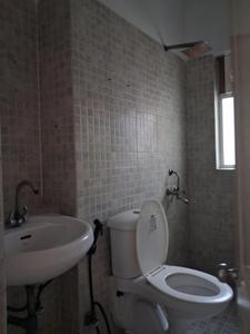 Common Bathroom Image of 1284 Sq.ft 3 BHK Apartment / Flat for sale in Paras Tierea, Sector 137 Noida for Rs. 11000000