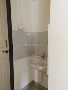 Bathroom Image of 660 Sq.ft 2 BHK Apartment / Flat for rent in Lavim Broadway Brooklyn Manhattan, Wakad Pune for Rs. 25000