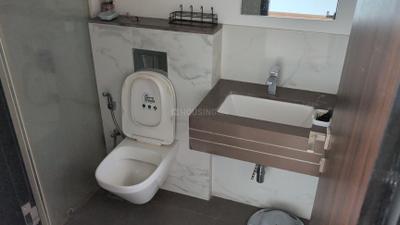 Image of 914 Sq.ft 2 BHK Apartment / Flat for sale in Piramal Revanta Tower 1, Mulund West, Mumbai for Rs. 19500000