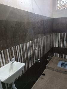 Bathroom Image of 1600 Sq.ft 2 BHK Independent House for rent in KP Nagar, Bhilgaon Nagpur for Rs. 10000