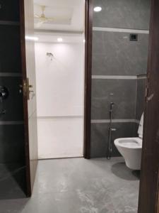 Common Bathroom Image of 1125 Sq.ft 3 BHK Apartment / Flat for sale in Rajpur Khurd Extension New Delhi for Rs. 10000000