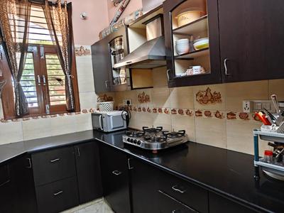 Kitchen Image of 1800 Sq.ft 3 BHK Builder Floor for sale in Shastri Nagar Ghaziabad for Rs. 14000000