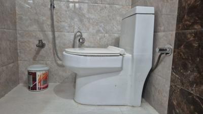 Bathroom Image of 600 Sq.ft 1 BHK Apartment / Flat for sale in Sector 11 Dwarka New Delhi for Rs. 11000000