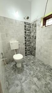Bathroom Image of 2500 Sq.ft 5 BHK Independent House for sale in Aluva Kochi for Rs. 7200000