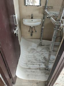 Image of 1850 Sq.ft 3.5 BHK Apartment / Flat for rent in Supreme Tower, Sector 99, Noida for Rs. 33000