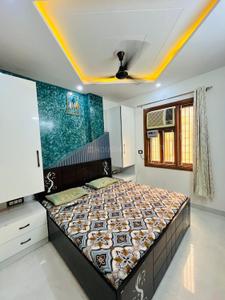 Bedroom Image of 700 Sq.ft 2.5 BHK Builder Floor for rent in Uttam Nagar New Delhi for Rs. 45000