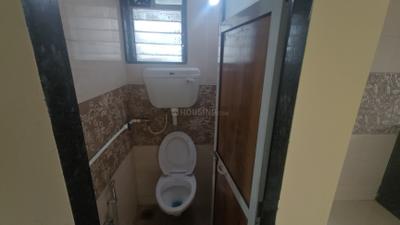 Bathroom Image of 490 Sq.ft 1 BHK Apartment / Flat for rent in Madanpura Mumbai for Rs. 45000