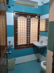 Bathroom Image of 300 Sq.ft 1 BHK Studio for rent in Pallikaranai Chennai for Rs. 17000