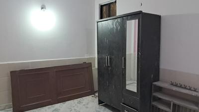 Bedroom Image of 585 Sq.ft 2 BHK Builder Floor for sale in Sudarshan Park New Delhi for Rs. 2750000