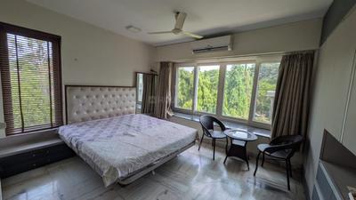 Bedroom Image of 1270 Sq.ft 2 BHK Apartment / Flat for sale in Marigold Complex, Kalyani Nagar Pune for Rs. 23000000