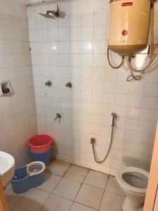 Bathroom Image of 1300 Sq.ft 2 BHK Apartment / Flat for rent in Rajnigandha Apartment, Lavelle Road Bengaluru for Rs. 70000