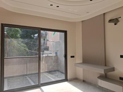 Bedroom Image of 1800 Sq.ft 3 BHK Builder Floor for sale in Paschim Vihar New Delhi for Rs. 37500000