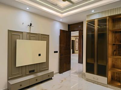 Bedroom Image of 2600 Sq.ft 4 BHK Builder Floor for sale in Indirapuram Ghaziabad for Rs. 35000000