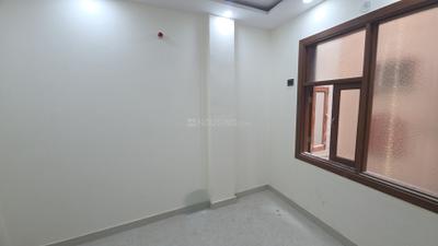 Bedroom Image of 675 Sq.ft 3 BHK Builder Floor for sale in Laxmi Nagar New Delhi for Rs. 6800000