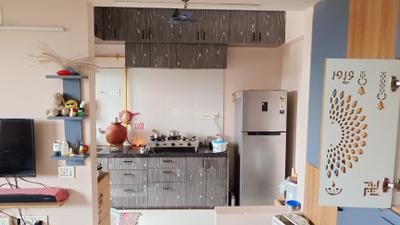 Kitchen Image of 738 Sq.ft 1 BHK Apartment / Flat for sale in Hari Om Crystal, Ghuma Ahmedabad for Rs. 4100000