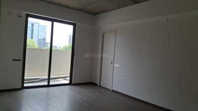 Bedroom Image of 3318 Sq.ft 4 BHK Apartment / Flat for sale in Swati Premier, Shantipura Ahmedabad for Rs. 16500000