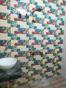Bathroom Image of 1400 Sq.ft 2 BHK Builder Floor for rent in Indra Nagar Colony Dehradun for Rs. 20000