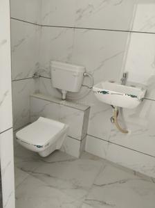 Bathroom Image of 950 Sq.ft 2 BHK Apartment / Flat for rent in Bhawrasla Indore for Rs. 16000