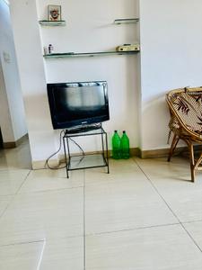 Hall Image of 936 Sq.ft 2 BHK Apartment / Flat for rent in Swaraj Homes Nav Geeta CHS, Chembur Mumbai for Rs. 68000