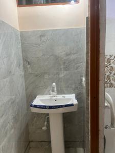 Bathroom Image of 1150 Sq.ft 2 BHK Apartment / Flat for rent in Omicron III Greater Noida for Rs. 18000