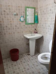 Bathroom Image of 610 Sq.ft 2 BHK Apartment / Flat for sale in Utrathiya Zirakpur for Rs. 3200000