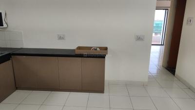 Kitchen Image of 850 Sq.ft 2 BHK Apartment / Flat for sale in Kumar Paradise, Magarpatta City Pune for Rs. 10000000