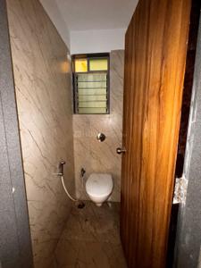 Bathroom Image of 972 Sq.ft 1.5 BHK Apartment / Flat for rent in Seven Tides Fortune Gardens, Byculla Mumbai for Rs. 60000