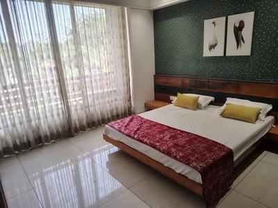 Bedroom Image of 1890 Sq.ft 3 BHK Apartment / Flat for rent in Komal Luxuria, Paldi Ahmedabad for Rs. 35000
