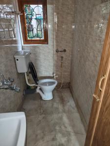 Image of 1000 Sq.ft 2 BHK Apartment / Flat for rent in Jodhpur Park, Kolkata for Rs. 28000